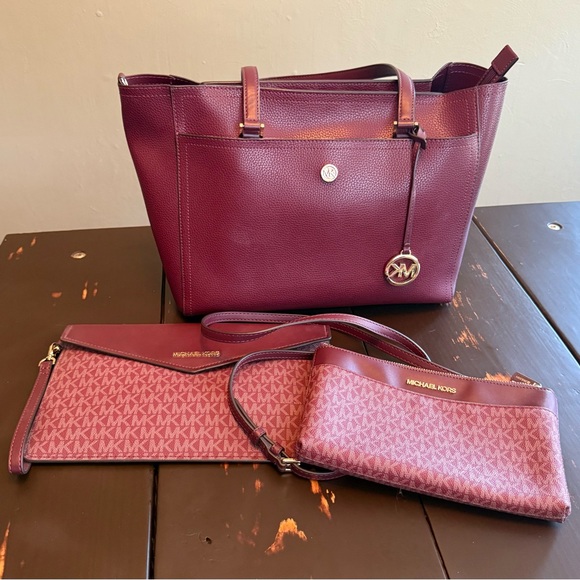 Michael Kors Handbags - Michael Kors Maisie Large 3-in-1 Tote